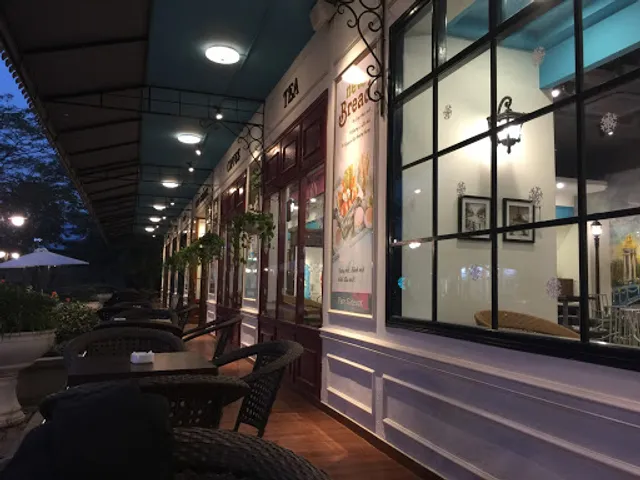 Paris Gâteaux Bakery Cafe