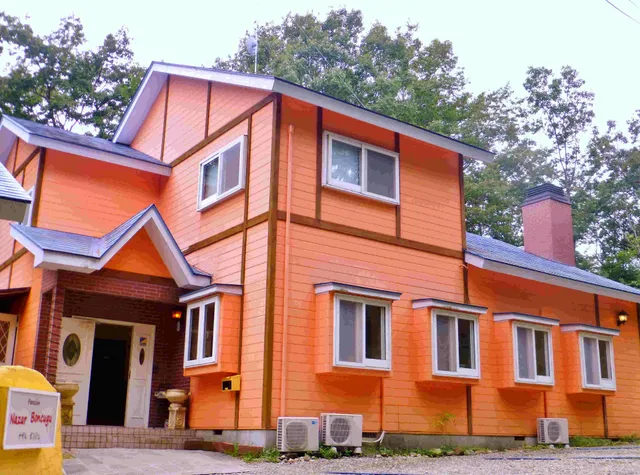 ナザル・ボンジュ （ペンション）