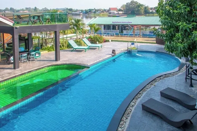 Suwanna Riverside Resort