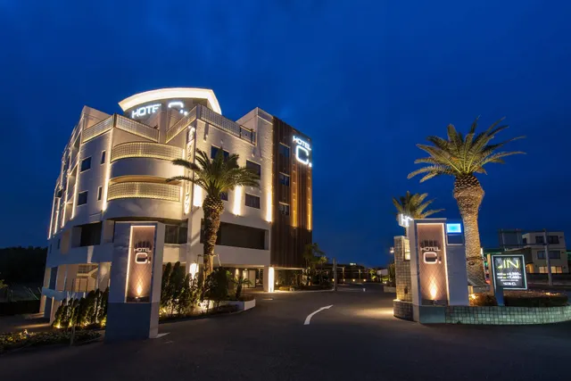Hotel C. Chiba Shiroi