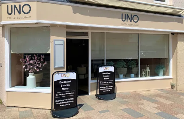 UNO Café & Restaurant