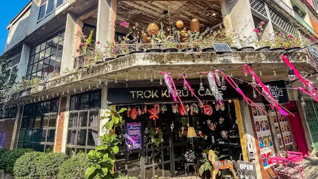 Trok khrut cafe :ตรอกครุฑ คาเฟ่