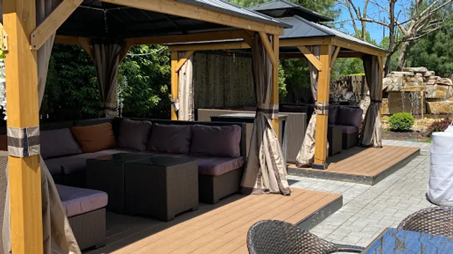 Brown Stone Bar & Grill