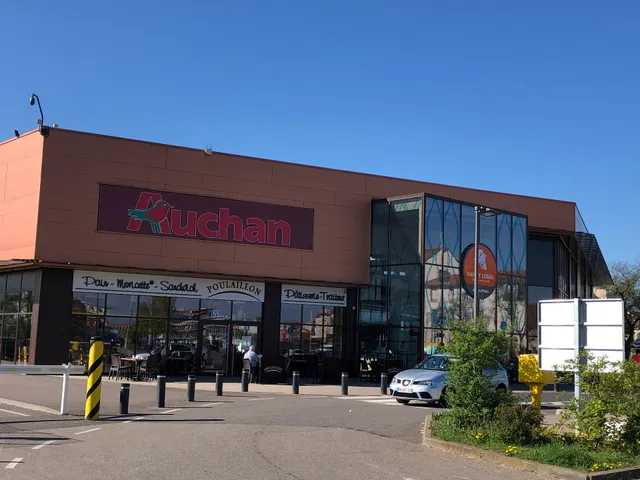 Les Allées - Nancy Lobau