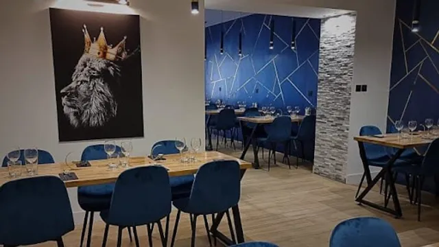 Burger House by Le Leyana