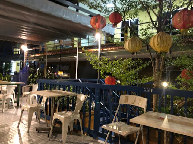 Suntorini Restaurant & Coffee