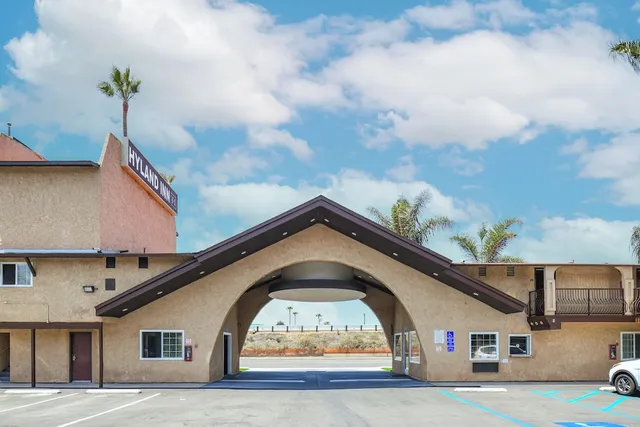 Hyland Inn Near LegoLand