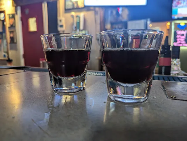 Nice-N-Easy Sports Bar