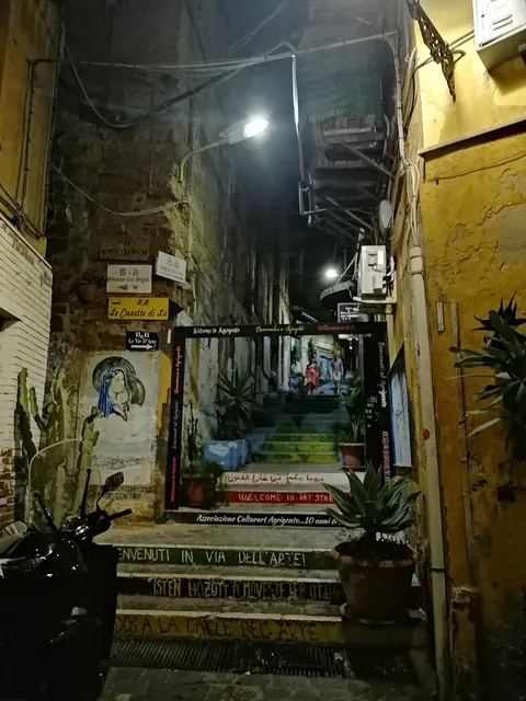 Via Atenea - Shopping Point