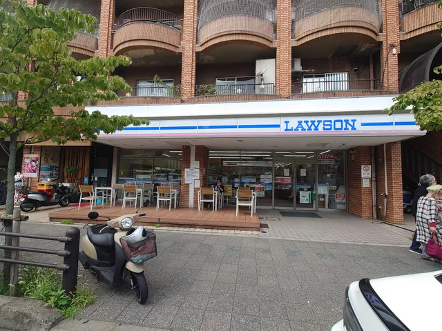 LAWSON Higashiyama-Sanjo Store