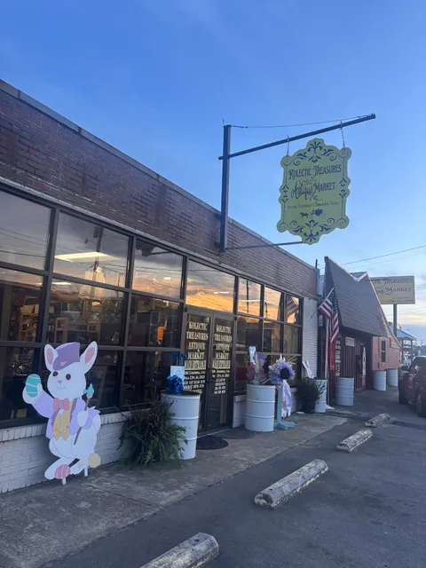 Kolectic Treasures Antique Market Pell City