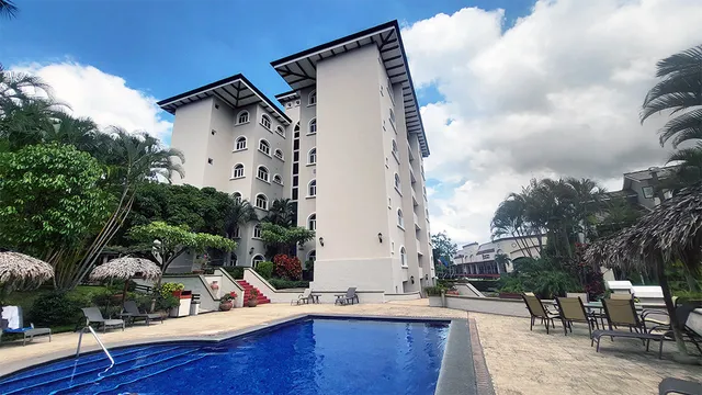 Aparthotel & Suites Villas del Rio