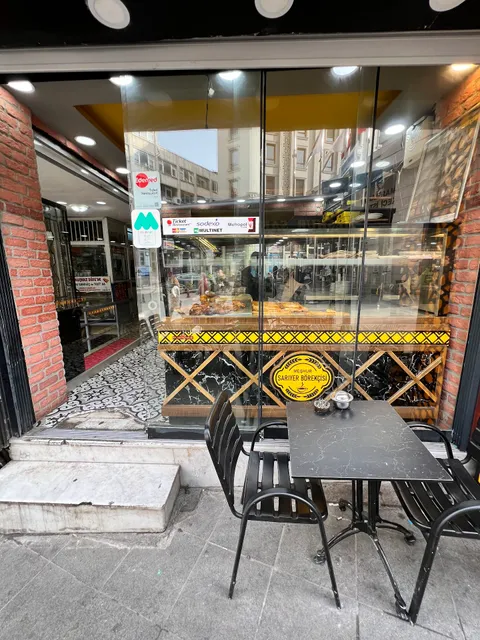 CAĞALOĞLU MEŞHUR SARIYER BÖREKÇİSİ