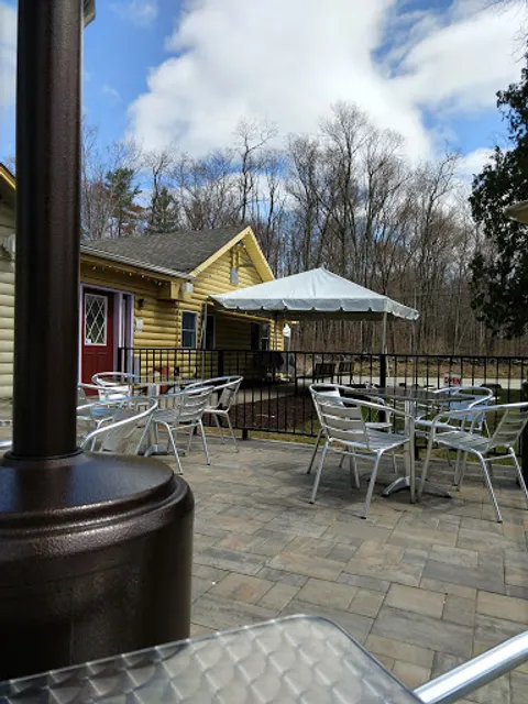 Roberto's Log Cabin Restaurant