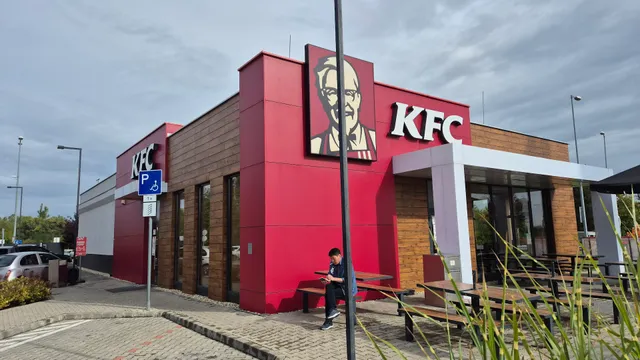 KFC Székesfehérvár M7