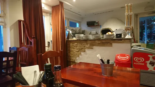 Pizzeria Bistro Central