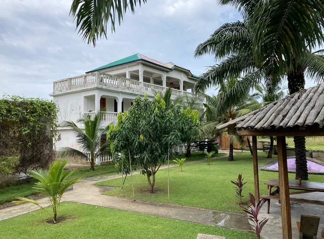 Laughing Goat Ghana (Serenity Haven Lodge)