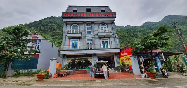 hotel Tiến Tài Mèo vạc