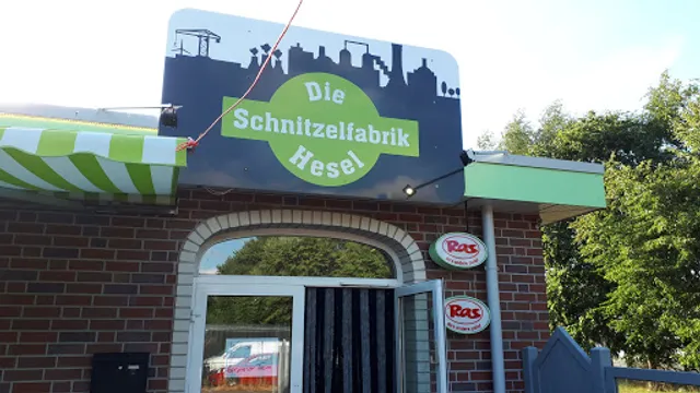 Die Schnitzelfabrik Hesel