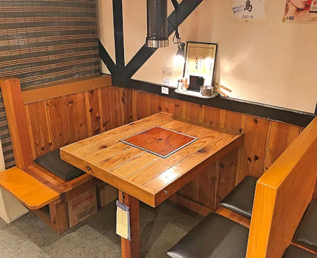 焼肉ホルモンいこら