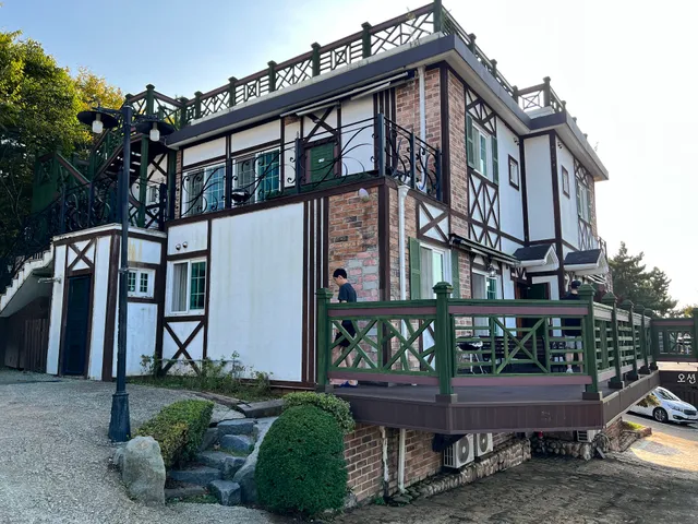 (주)케이와이엠청포대썬셋리조트/수련원