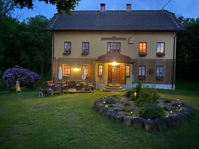 Villa Sunshine / Slunečna Vila