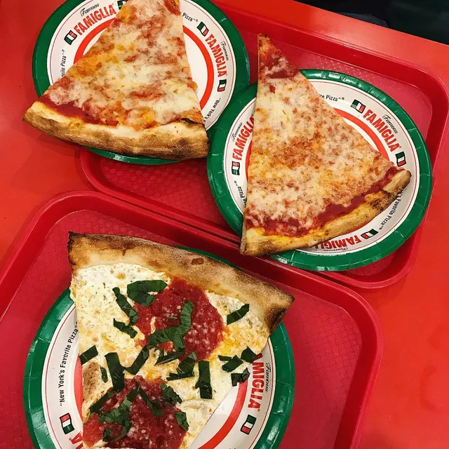 Famous Famiglia Pizzeria