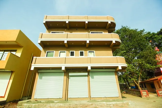 OYO 13940 Shivaji Palace