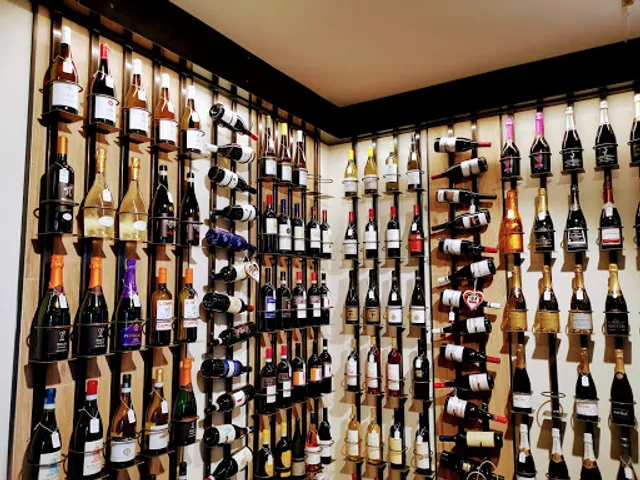 Cuvèe Enoteca & Wine Bar
