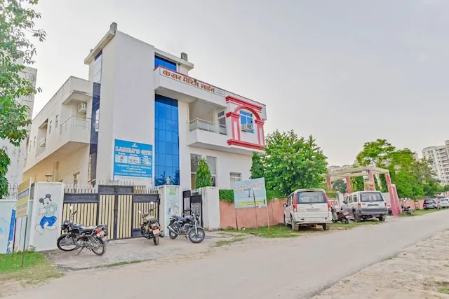 OYO 61038 Kesar Mairrage Garden and Guest House