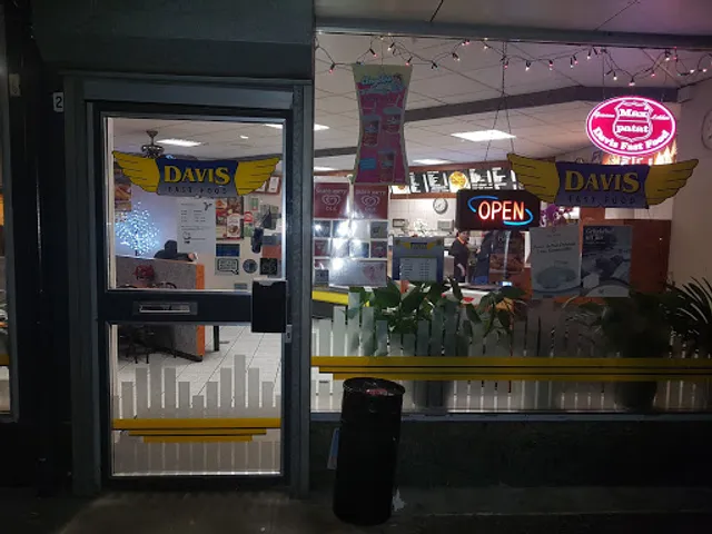 Davis Fast Food