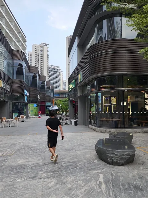 Hulusea Hotel Resort