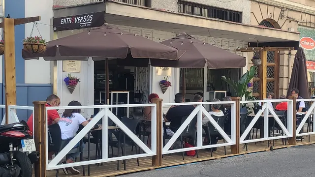 Entreversos Vinos & Tapas