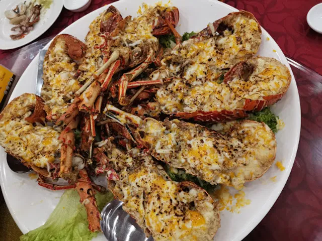 Hai Zhong Bao Seafood Restaurant 海中宝上汤活海鲜 @ Medan Selera Maju Jaya