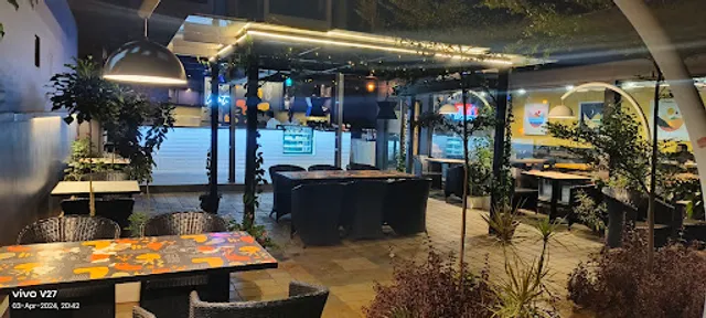 CAHYO ~ garden restaurant