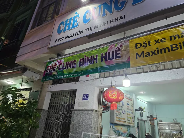 Quán Chè Cung Đình Huế