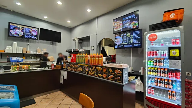 MY Puccini Tacos Kebab Burger Halal Food Pizzeria Chez Firat