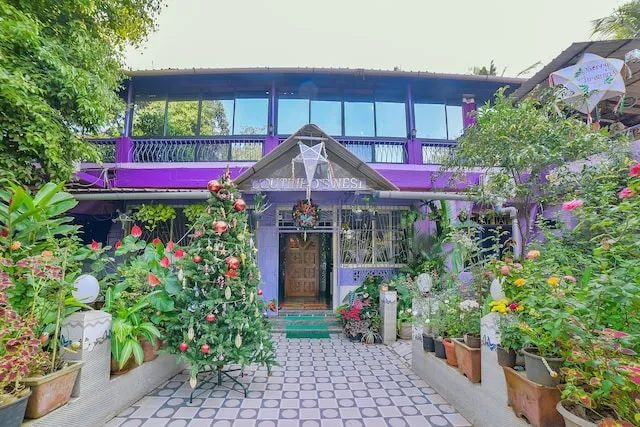 OYO 27668 Colorful Stay Sunset Point