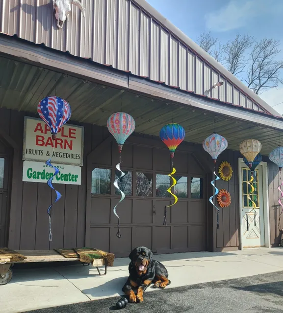 Ye Olde Farmhouse Gift Shoppe at Lakeside Farms