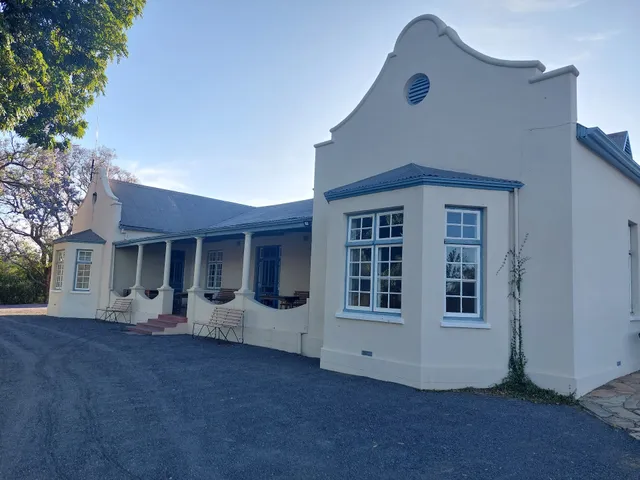 Roode Bloem Farm House