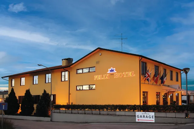 HOTEL FELIX