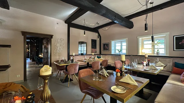 Meinsbur Boutique Hotel & Restaurant