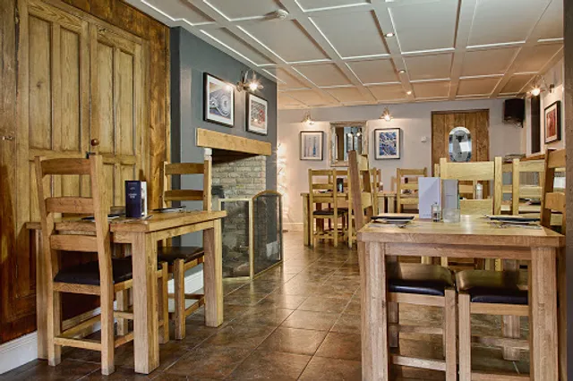 Barnacles Restaurant & Bar Bistro