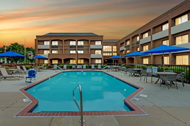 Comfort Suites Chesapeake - Norfolk