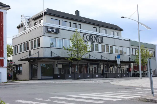Corner Hotel