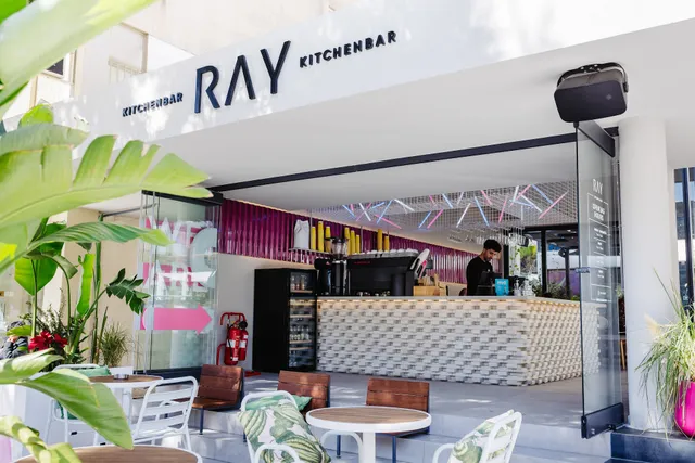 RAY Kitchen & Bar