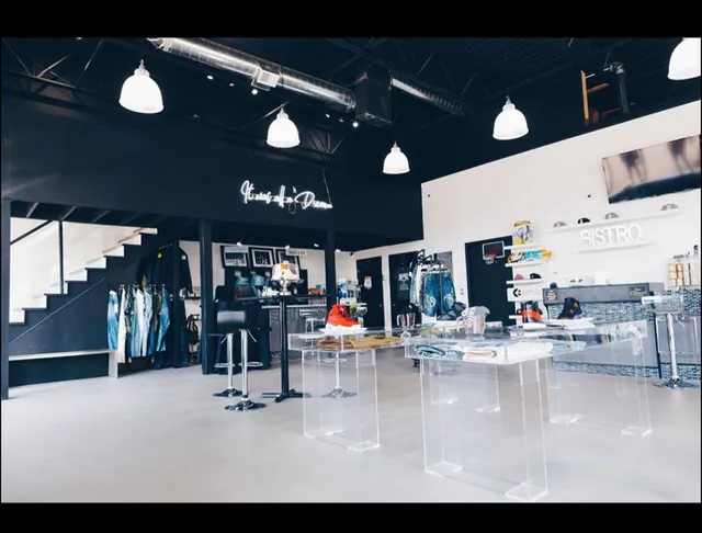 The Restaurant Fashion Bistro