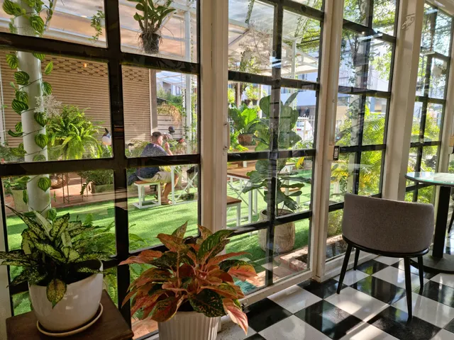 Naked Espresso Botanica