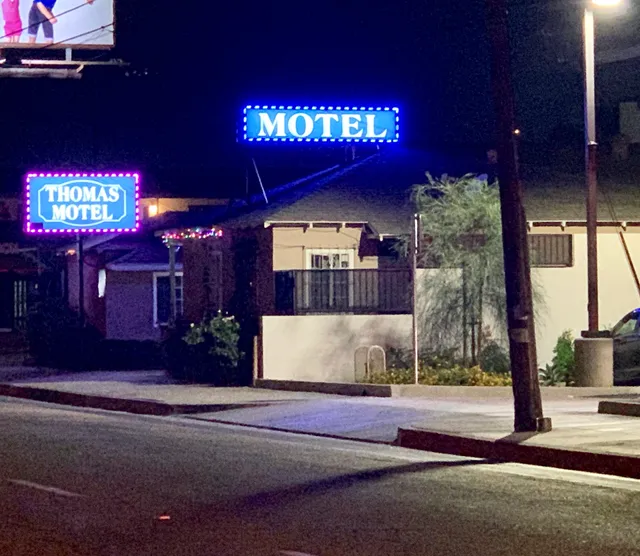 Thomas Motel