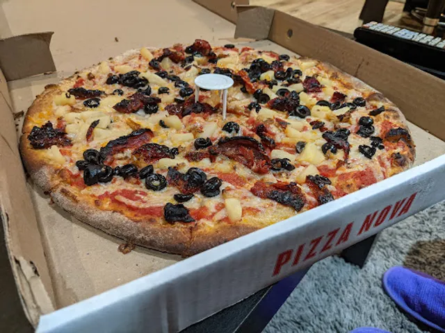 Pizza Nova